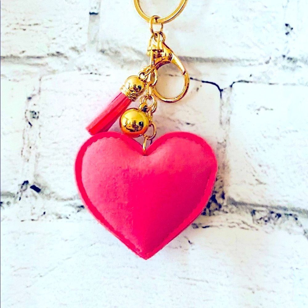 HP 🥰 Rhinestone Rainbow Heart Puffy Tassel Keychain Purse Charm - Picture 3 of 3